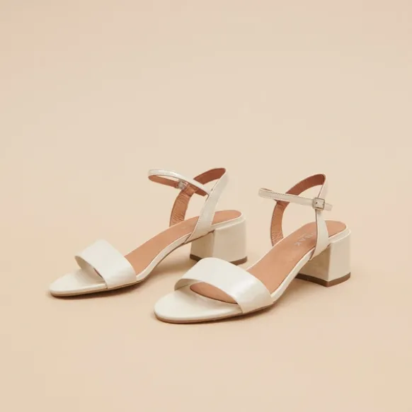Sandales à talons et bouts ronds