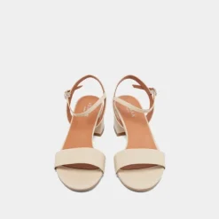 Sandales à talons et bouts ronds