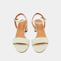 Sandales à talons et bouts ronds