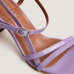 Sandales à talons et brides