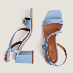 Sandales à talons et brides