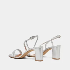 Sandales à talons et brides