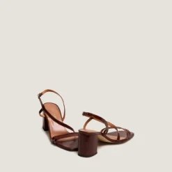 Sandales à talons et brides