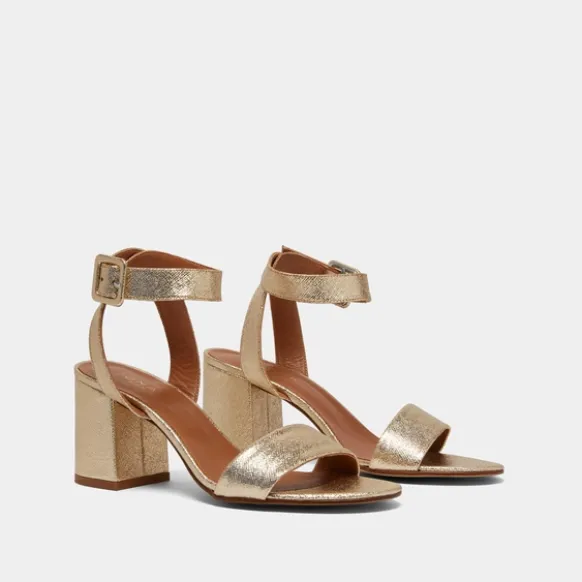 Sandales à talons et brides
