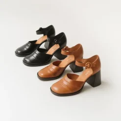 Sandales à talons et brides
