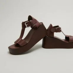 Sandales compensées à boucles ajustables