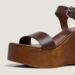 Sandales compensées à brides ajustables